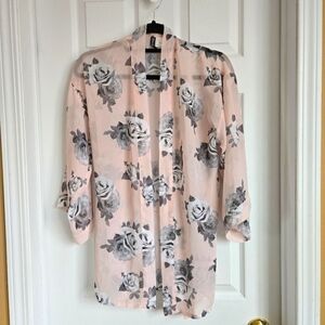 H&M pink and grey floral Kimono in size xs